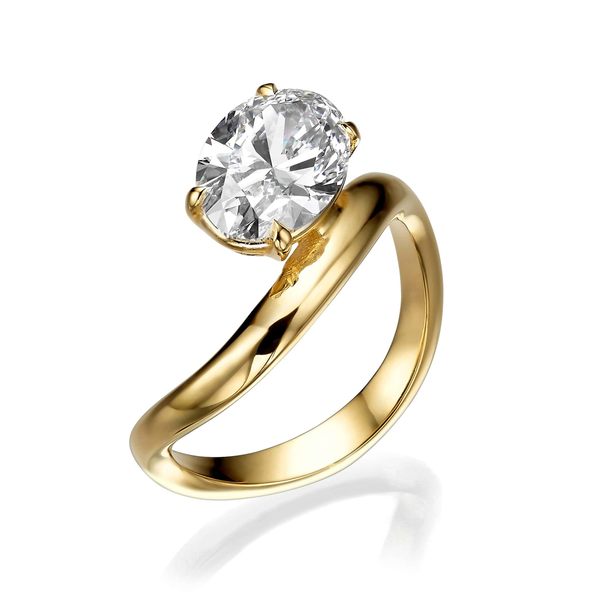 Gold diamond engagement ring