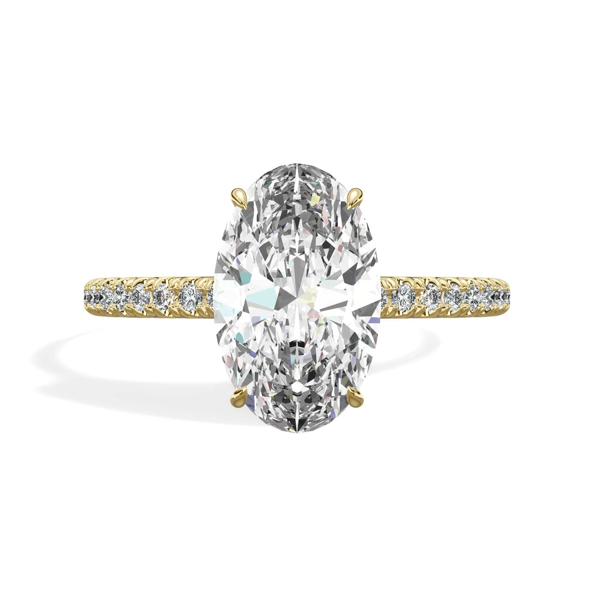 Oval diamond ring in yellow gold