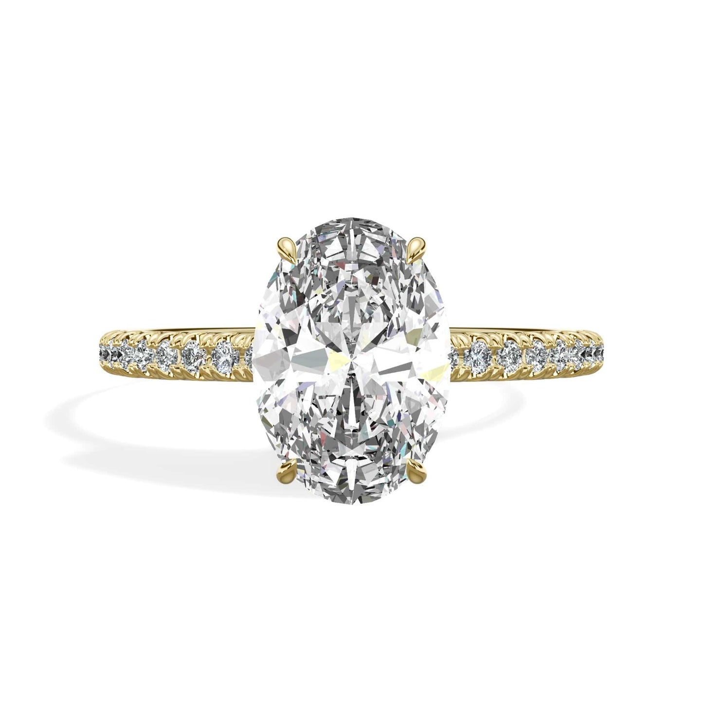 Oval diamond ring in yellow gold