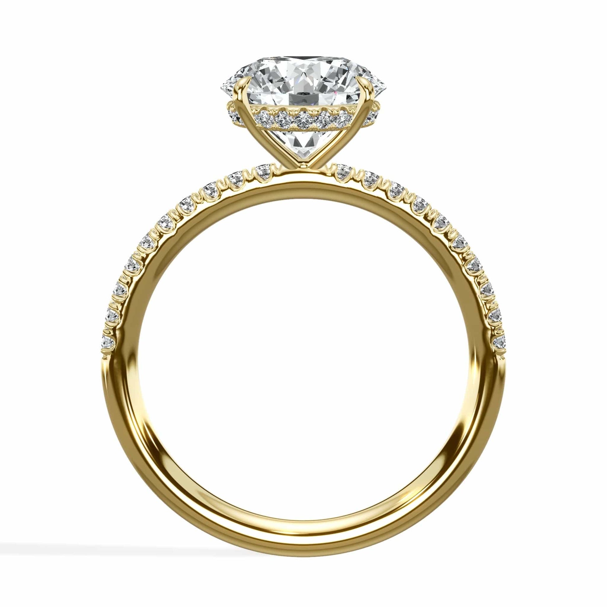 Round diamond ring in yellow gold