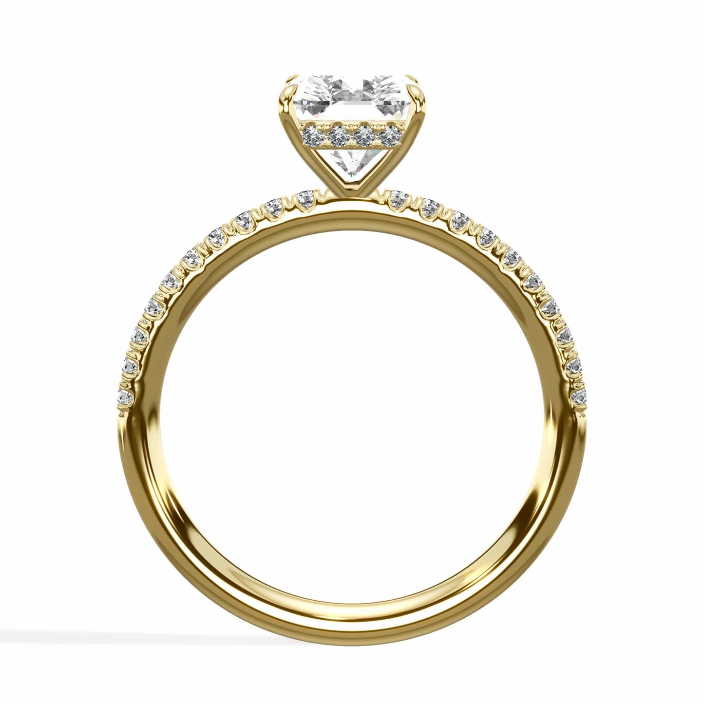 Oval diamond ring in yellow gold