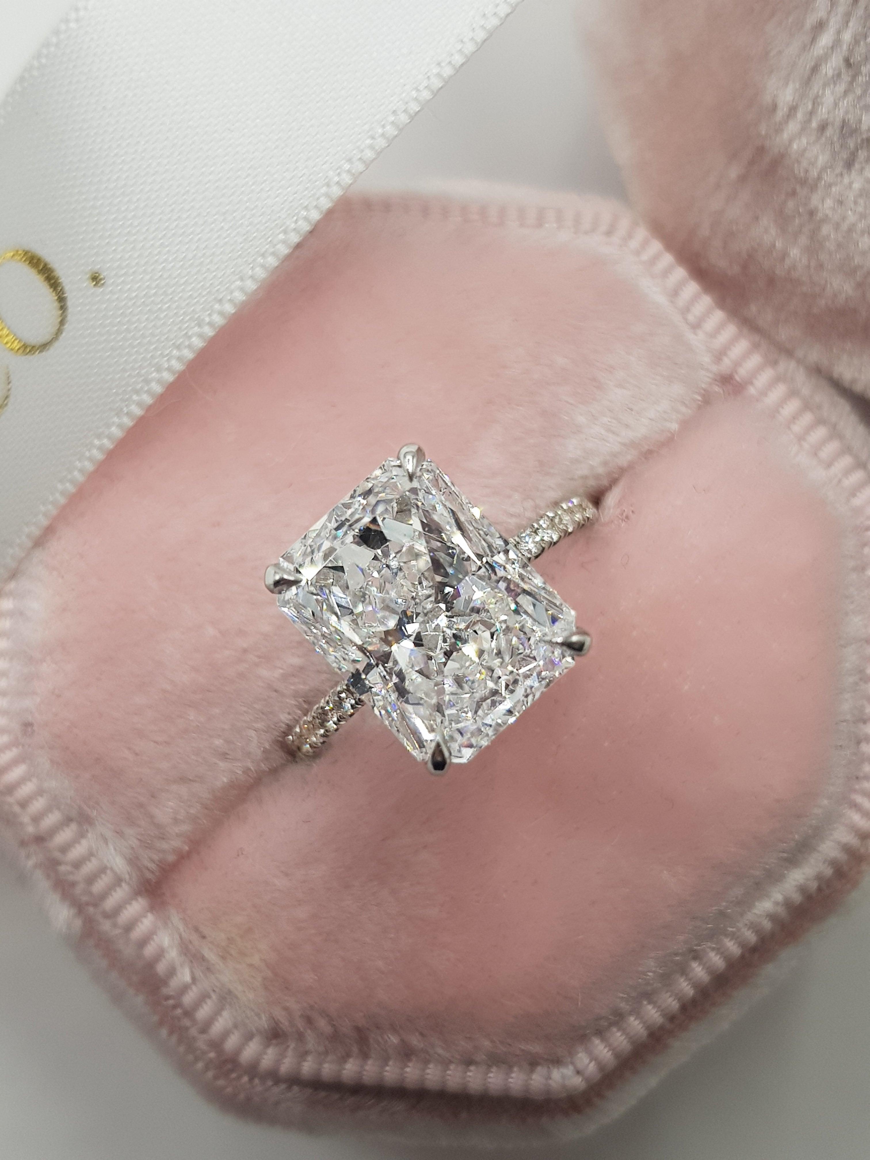 Radiant diamond engagement ring Clearance