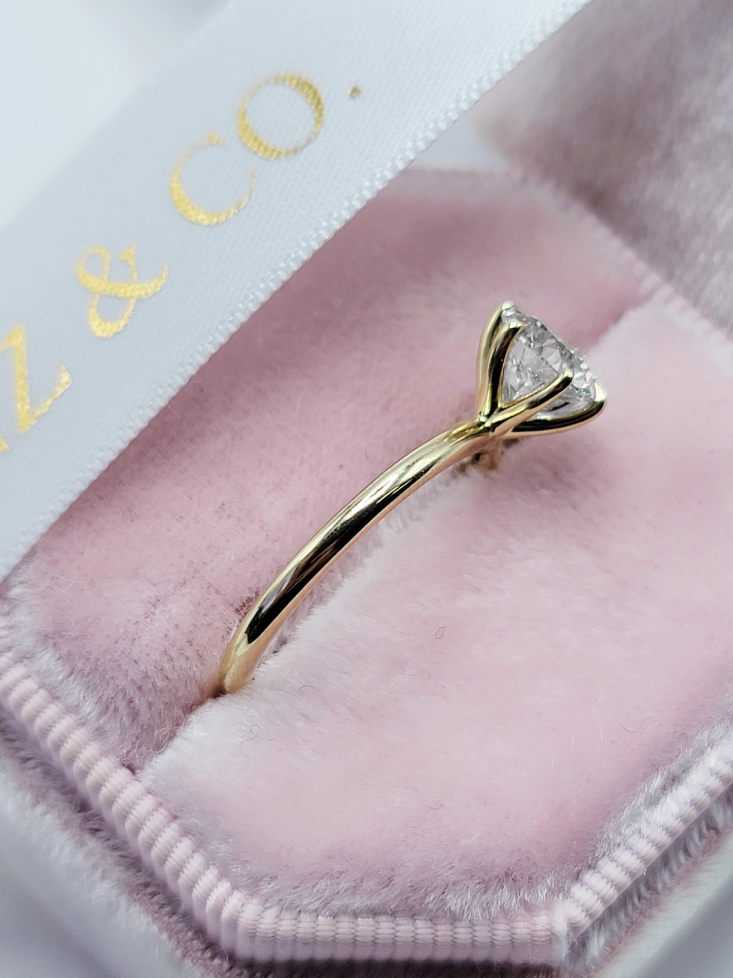 1.02 Carat Lab Grown Round Brilliant Cut Solitaire Diamond Engagement Ring in Yellow Gold - BenzDiamonds