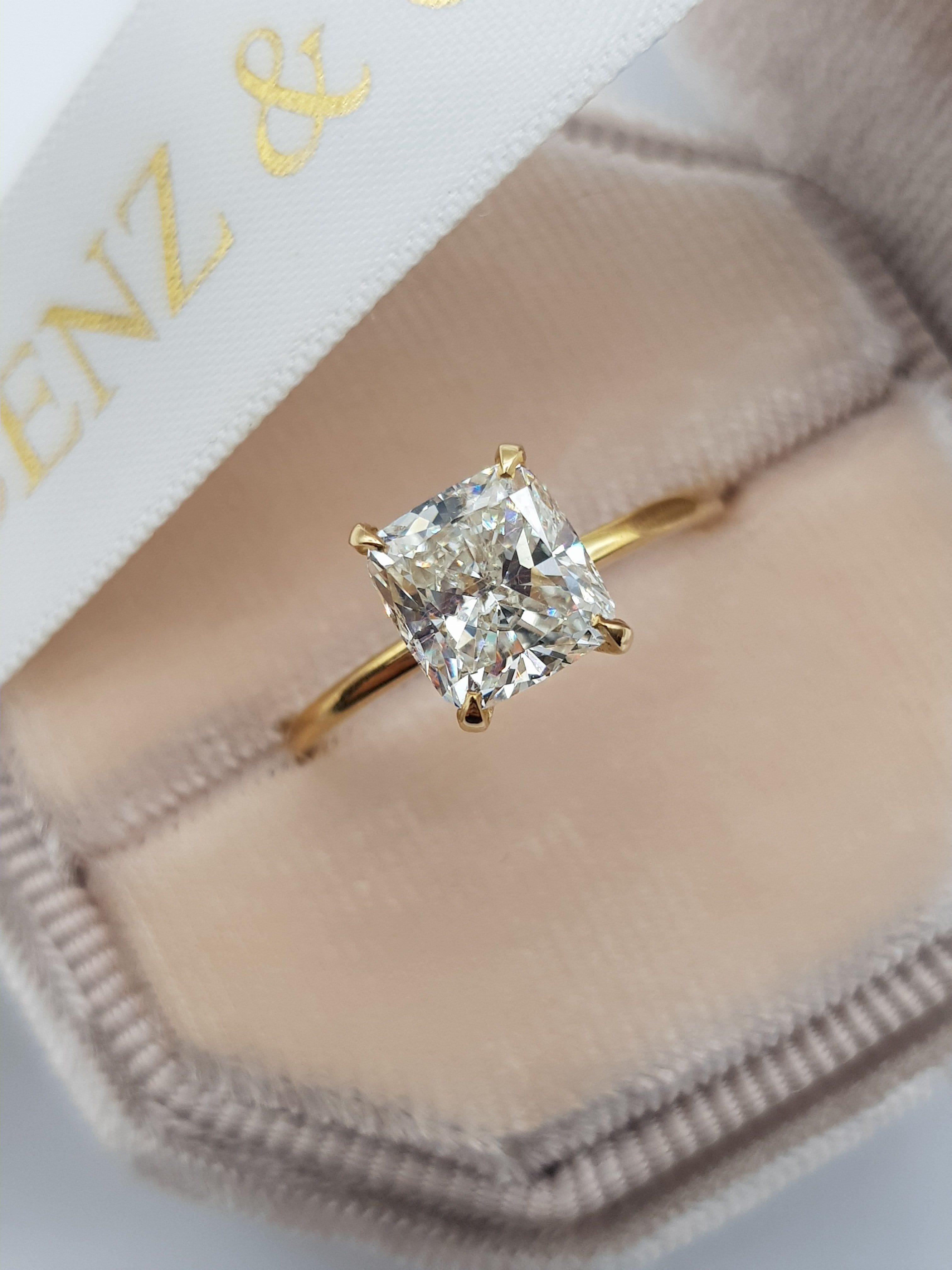Cushion cut diamond rings Clearance