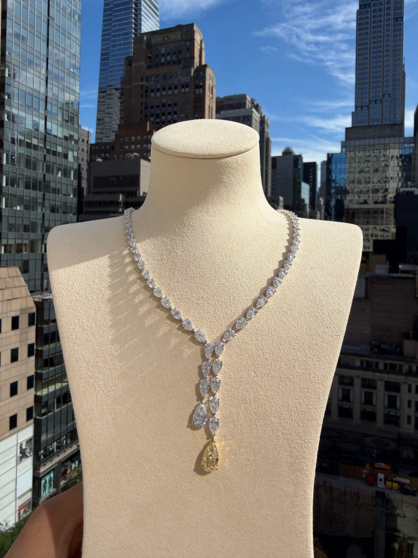 20.08 ct White and Yellow Pear Shaped Diamond Lariat Necklace