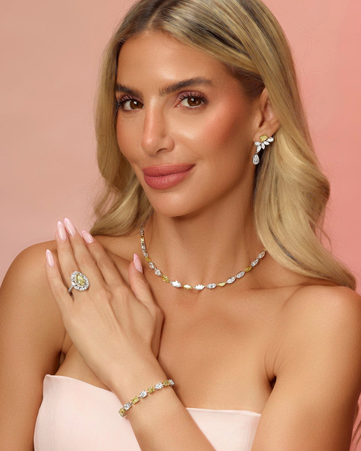 22.24 ct Graduated East-West Marquise Diamond Tennis Necklace in 14k Gold