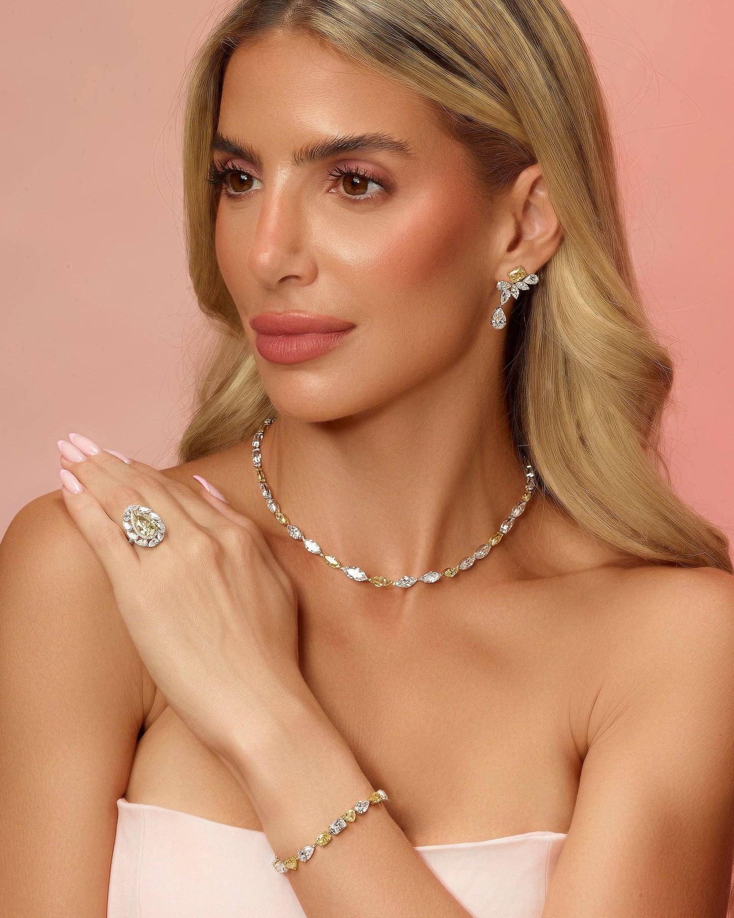 22.24 ct Graduated East-West Marquise Diamond Tennis Necklace in 14k Gold