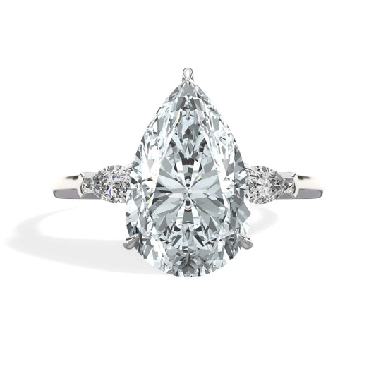 Pear-shaped diamond engagement ring in white gold