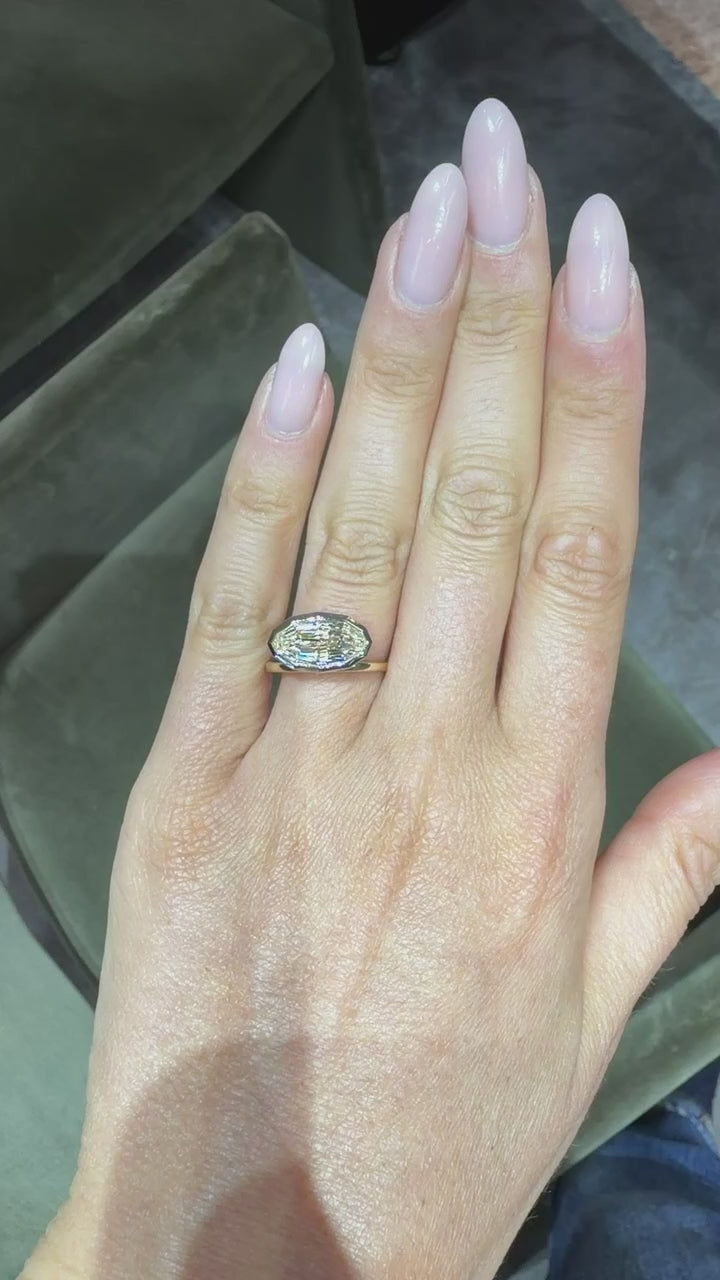3-carat-oval-step-cut-diamond-engagemeng-ring-video