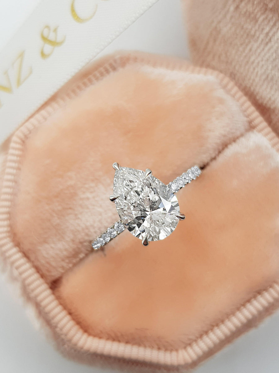 2.5 carat pear shaped diamond ring discount