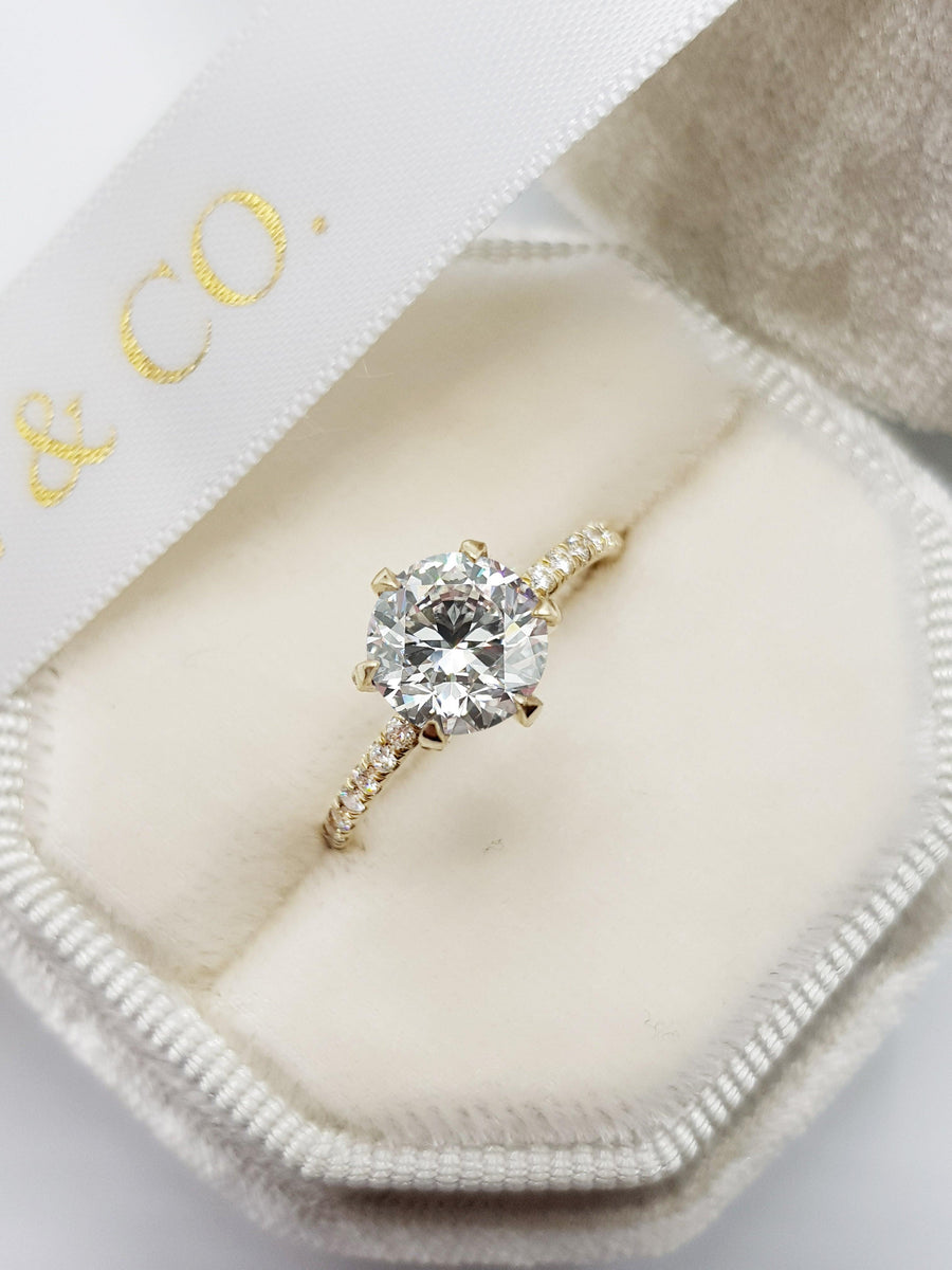 1.54 Carats Round Brilliant Cut Micropave Side Stones Accented Prongs Diamond Engagement Ring in Yellow Gold - BenzDiamonds