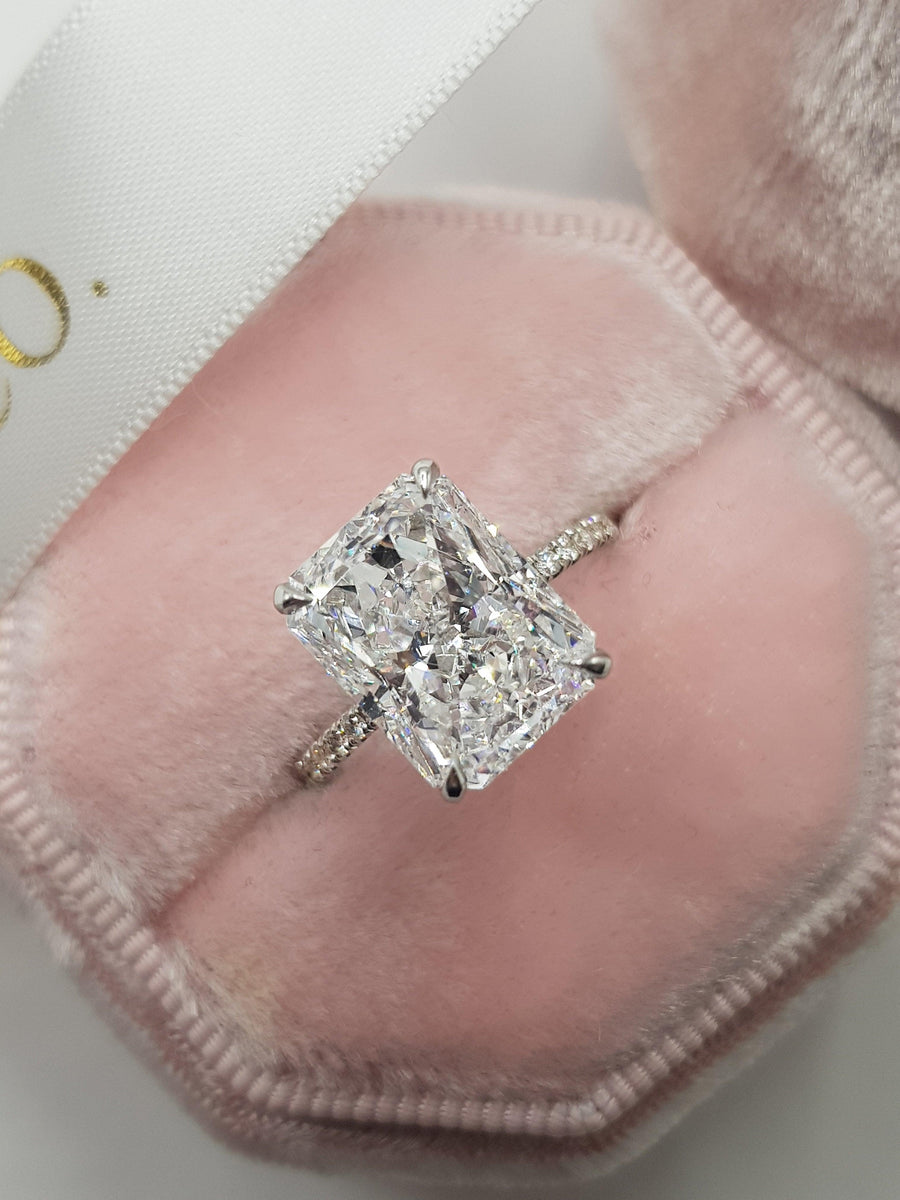 Radiant diamond ring Clearance